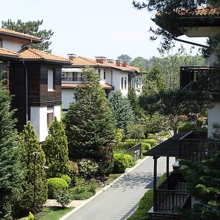 Private Holiday Flat By Seaside - Santa Marina- โซโซโปล ภายนอก รูปภาพ