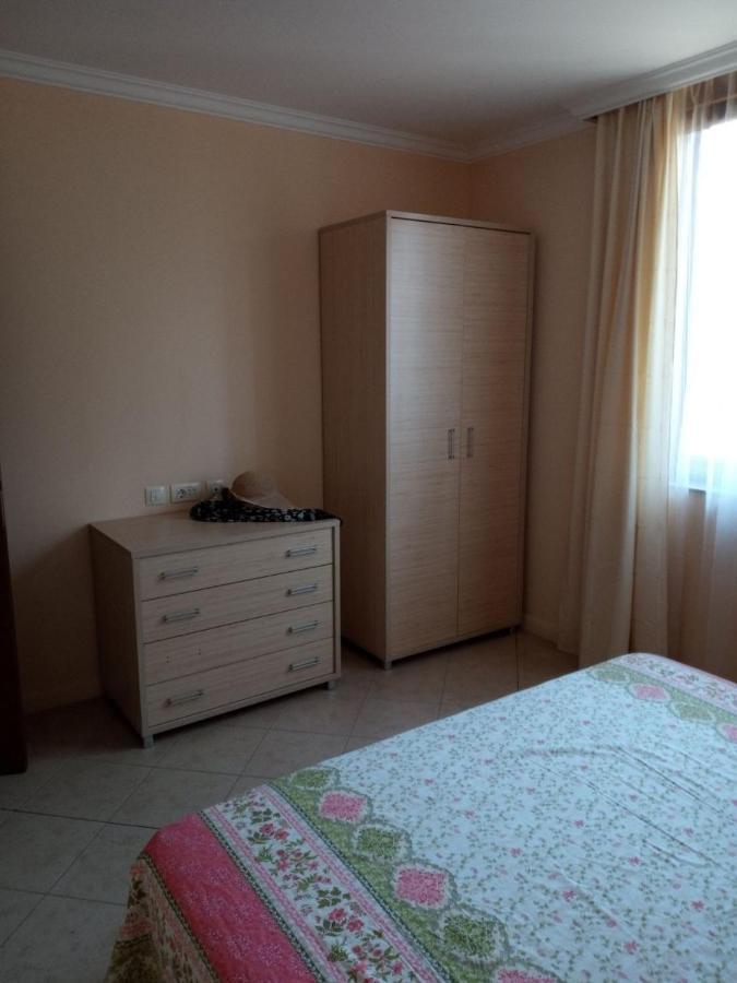 Private Holiday Flat By Seaside - Santa Marina- โซโซโปล ภายนอก รูปภาพ