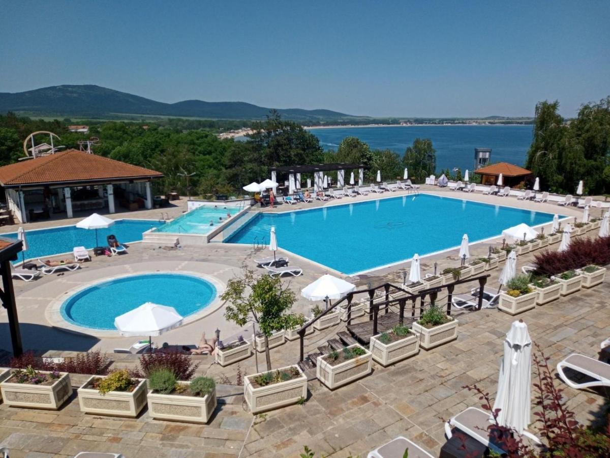 Private Holiday Flat By Seaside - Santa Marina- โซโซโปล ภายนอก รูปภาพ