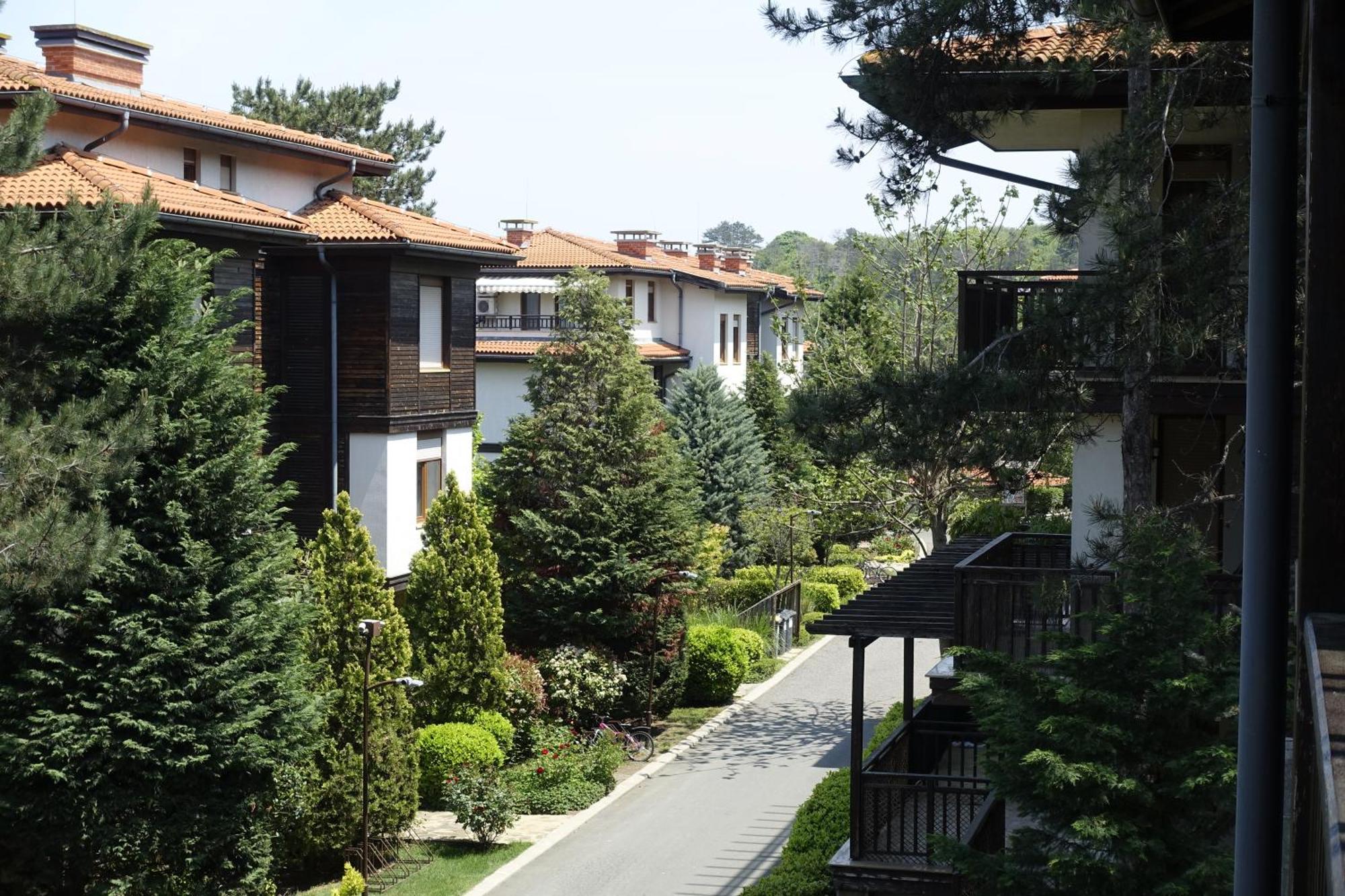 Private Holiday Flat By Seaside - Santa Marina- โซโซโปล ภายนอก รูปภาพ