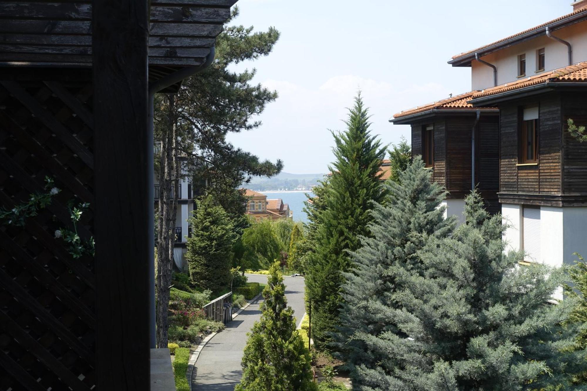 Private Holiday Flat By Seaside - Santa Marina- โซโซโปล ภายนอก รูปภาพ