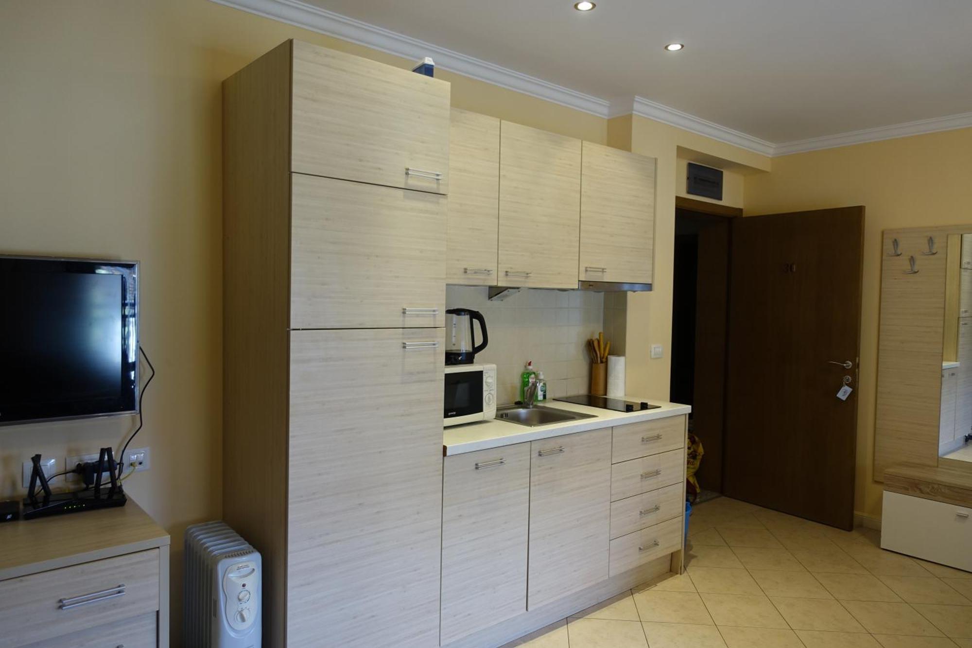 Private Holiday Flat By Seaside - Santa Marina- โซโซโปล ภายนอก รูปภาพ