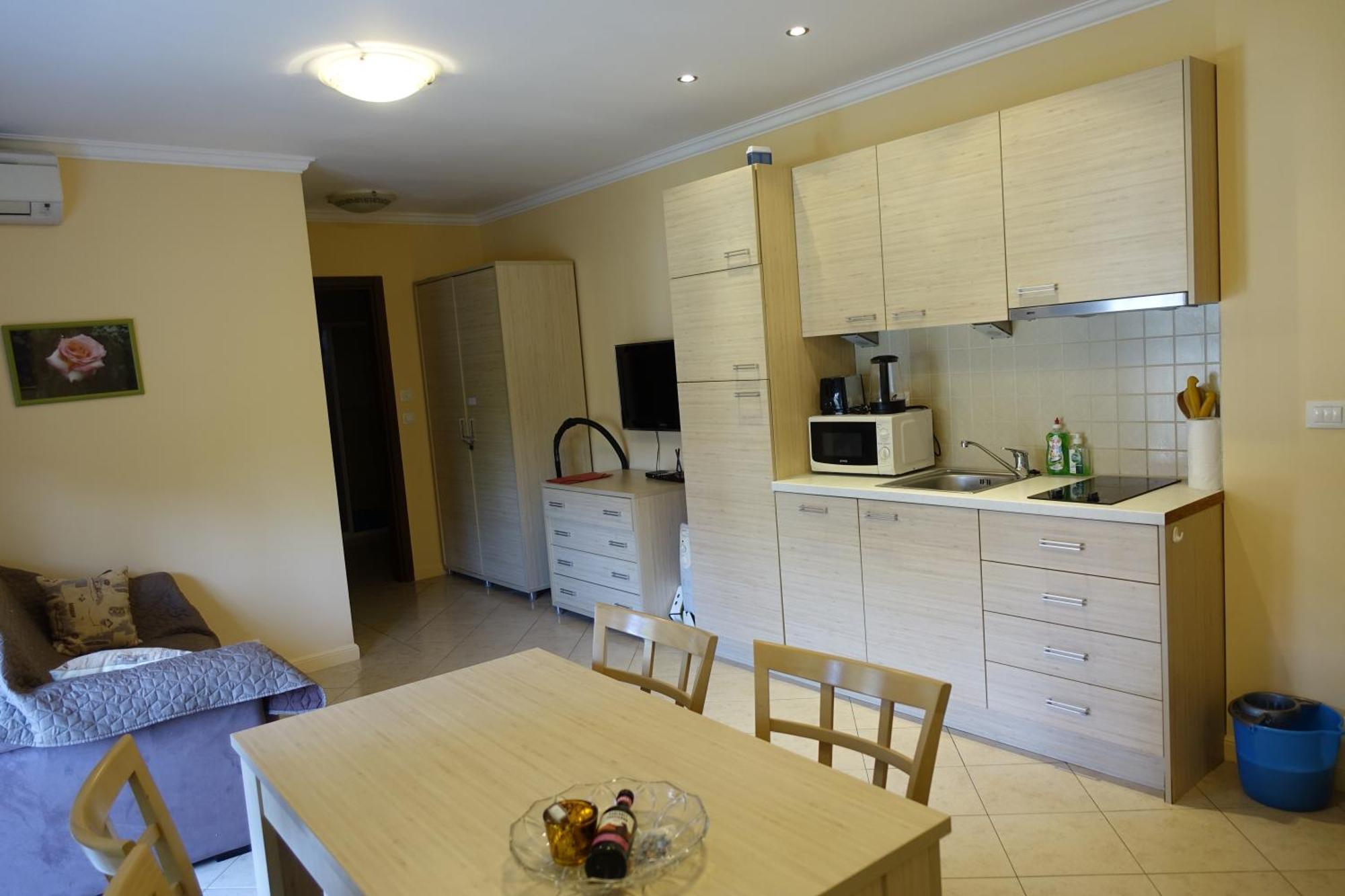 Private Holiday Flat By Seaside - Santa Marina- โซโซโปล ภายนอก รูปภาพ